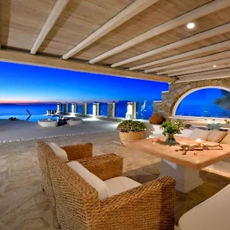 Luxurious Mykonos + Pool Villa Agios Ioannis Diakoftis